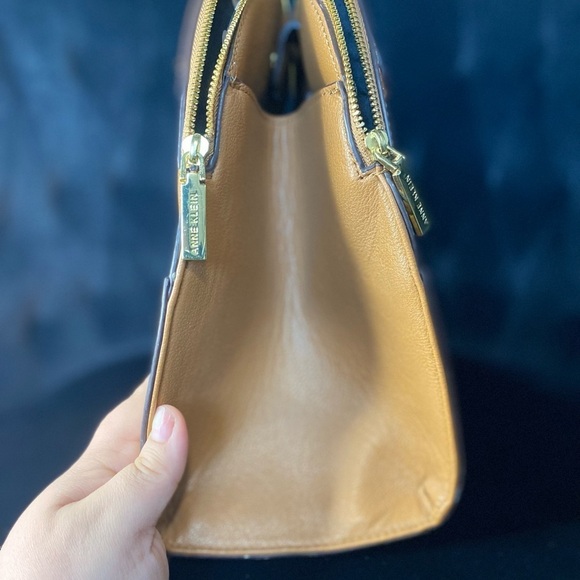 Ann Klein - Red Poppy Floral Purse - Picture 5 of 8